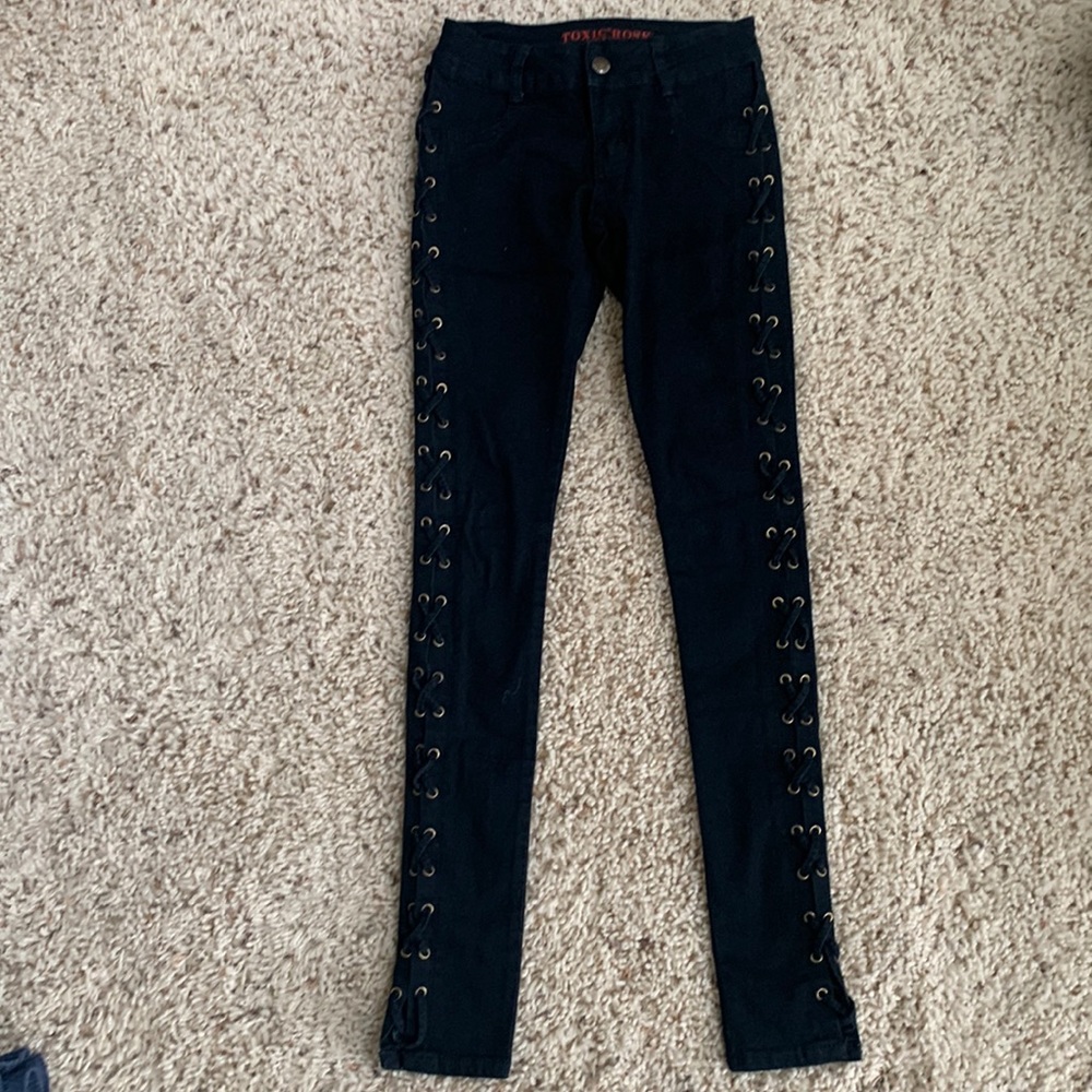 Toxic Rose Black Jeans
